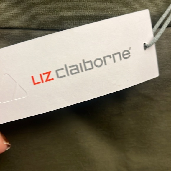 Liz Claiborne NWT Size 26W Olive Green Knee Length Skirt - Stretchy - Picture 3 of 5